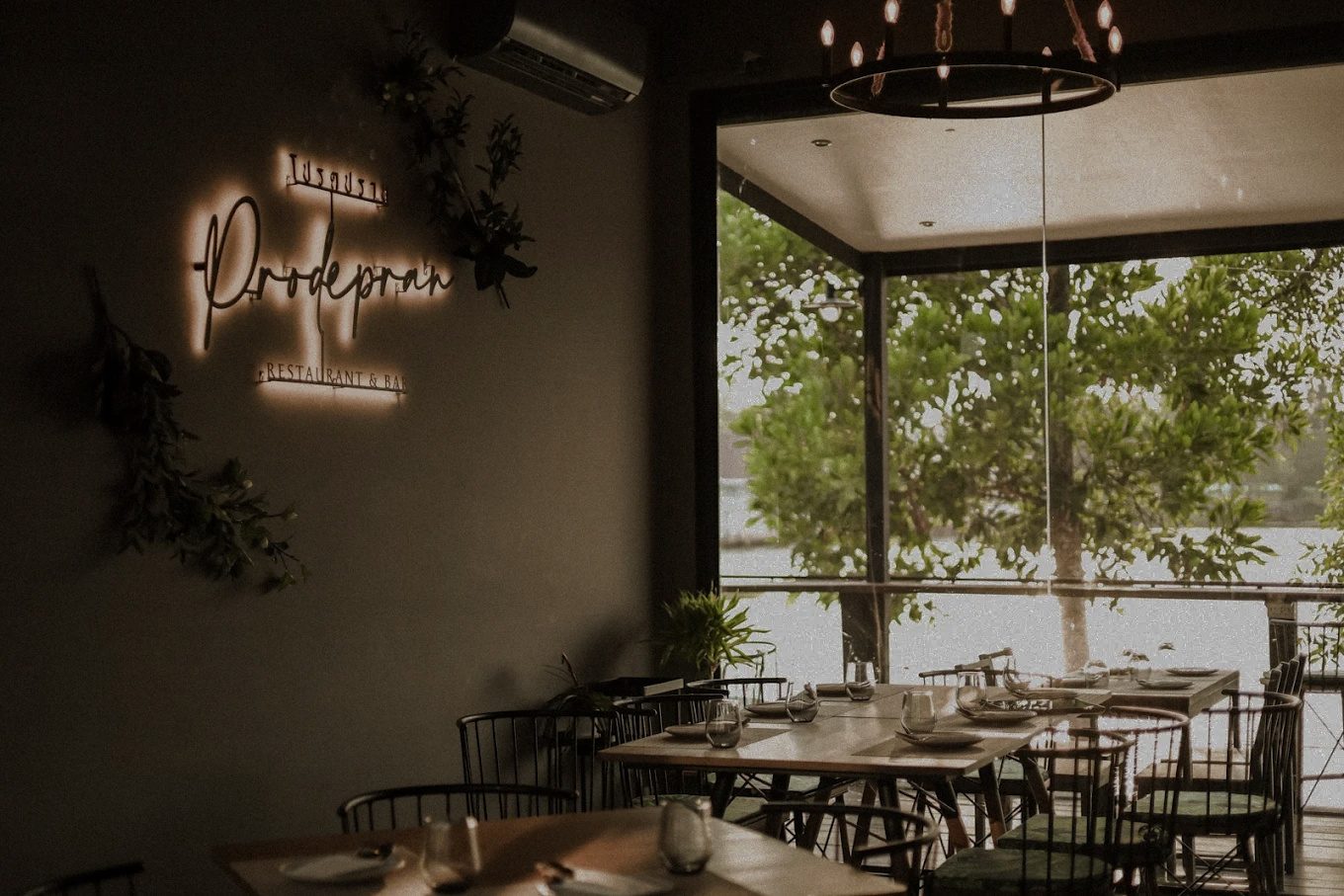 Prodepran Restaurant & Bar