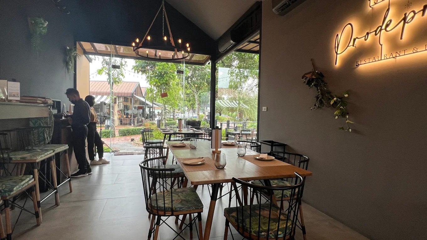 Prodepran Restaurant & Bar