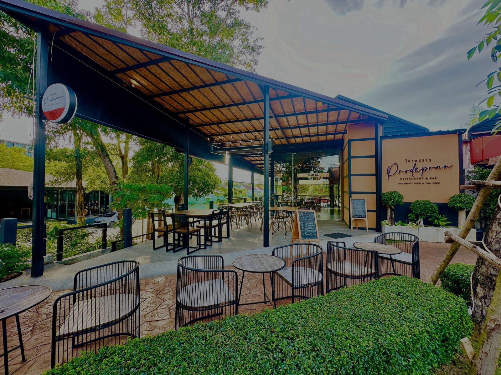 Prodepran Restaurant & Bar