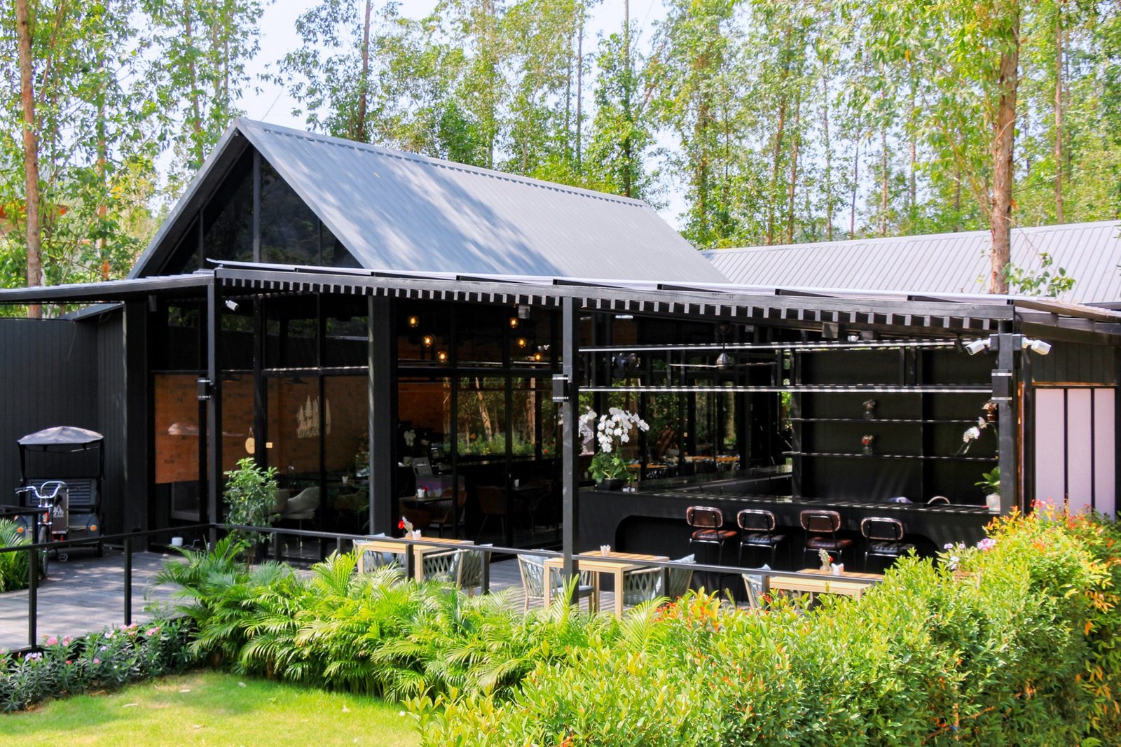 Woodland Cafe Restaurant & Bar