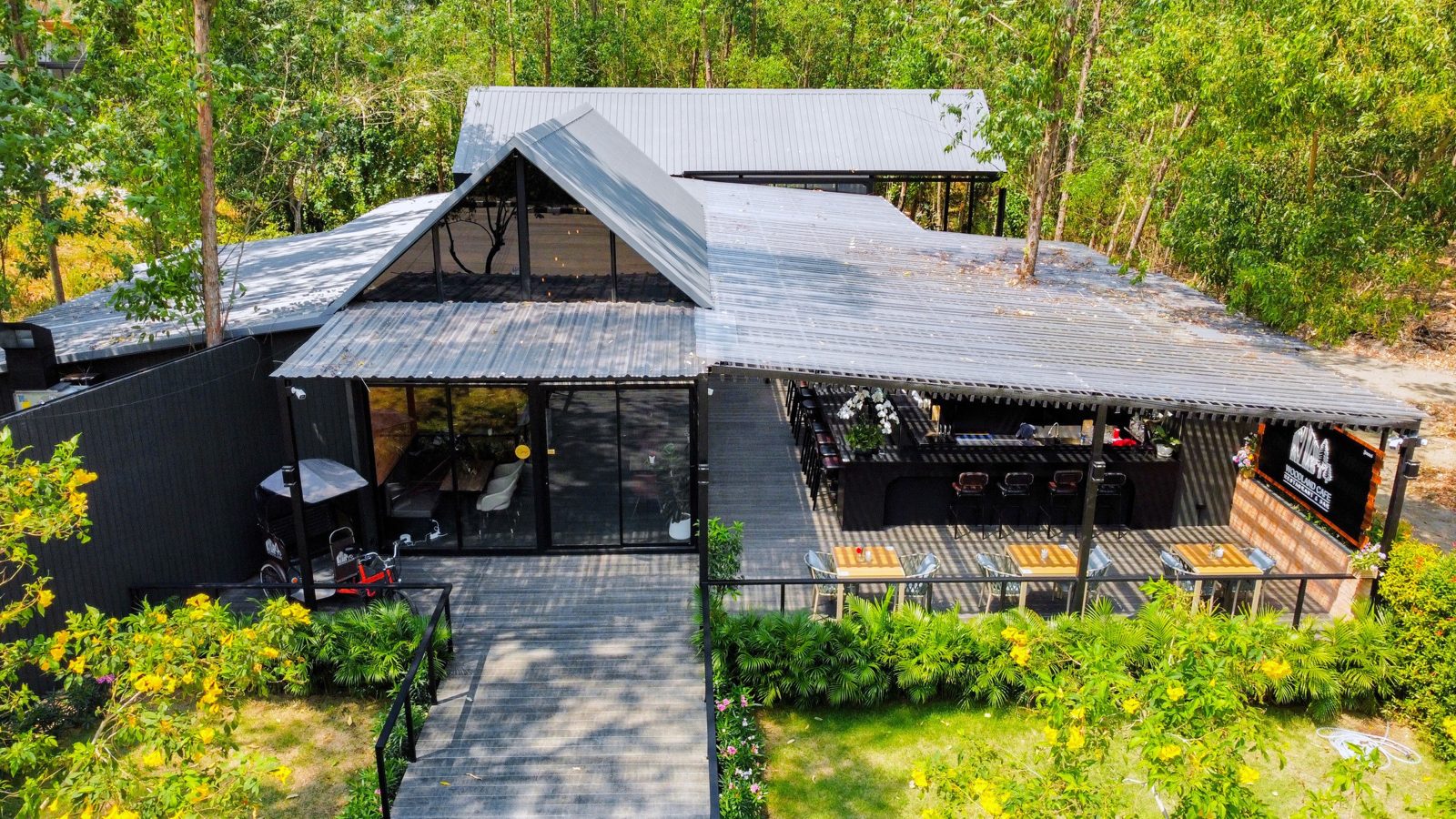 Woodland Cafe Restaurant & Bar