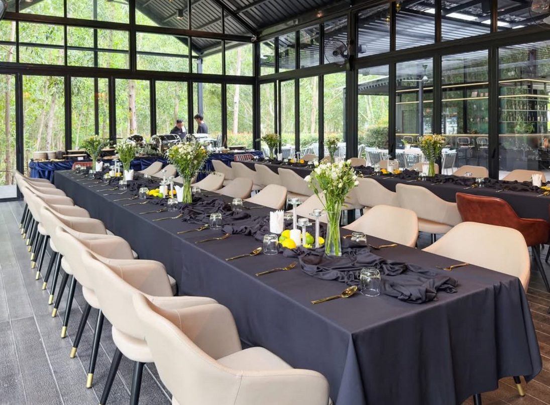 Woodland Cafe Restaurant & Bar