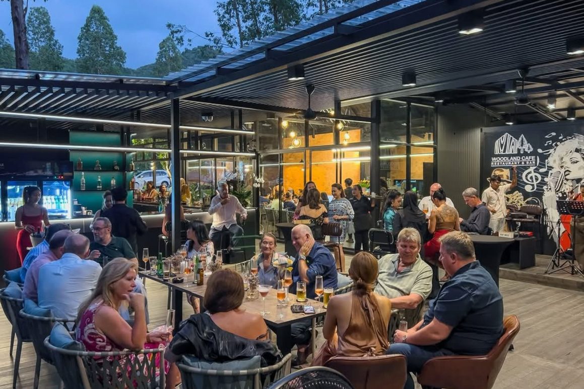 Woodland Cafe Restaurant & Bar