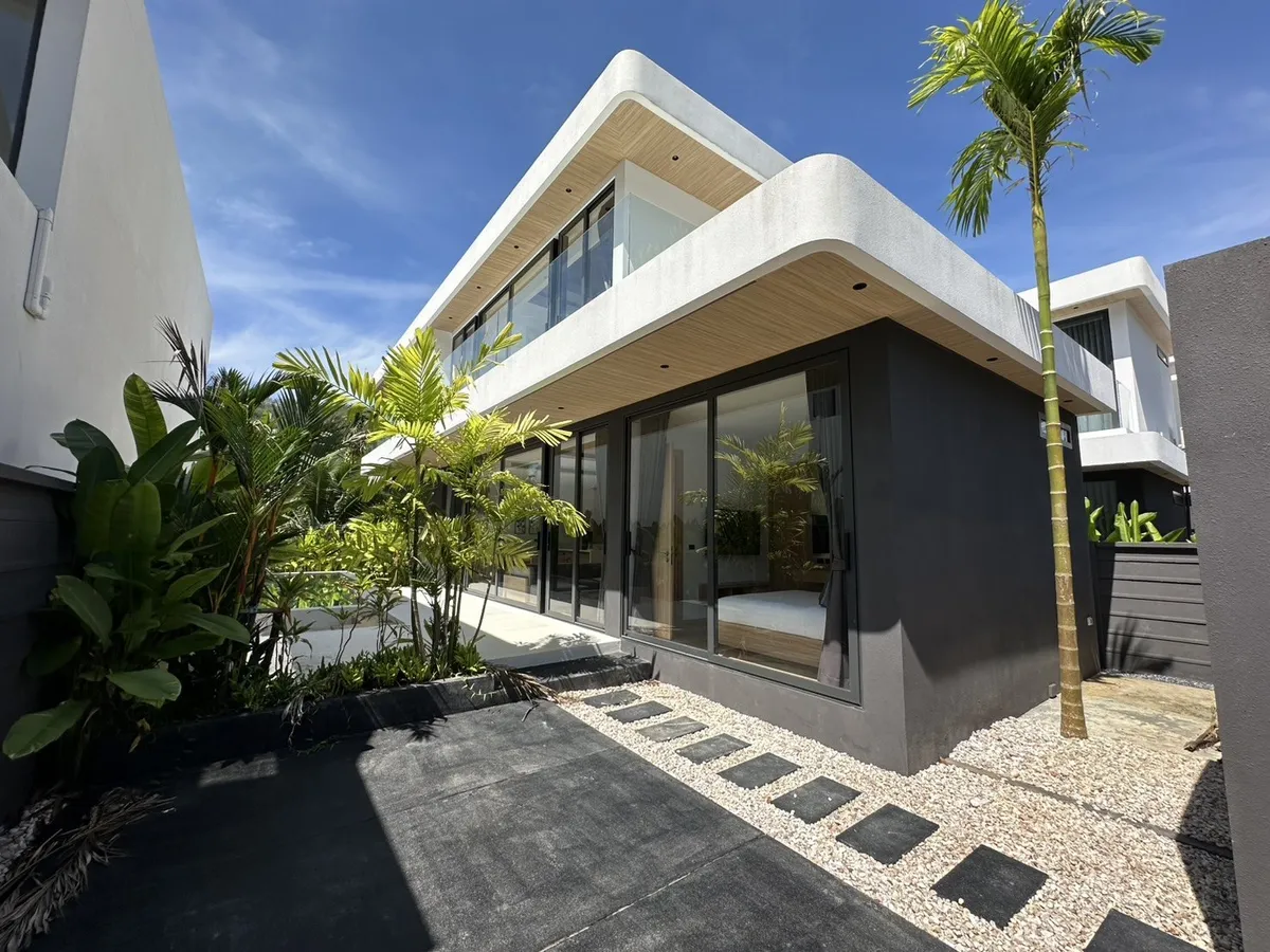 Aileen Villas The Tropico