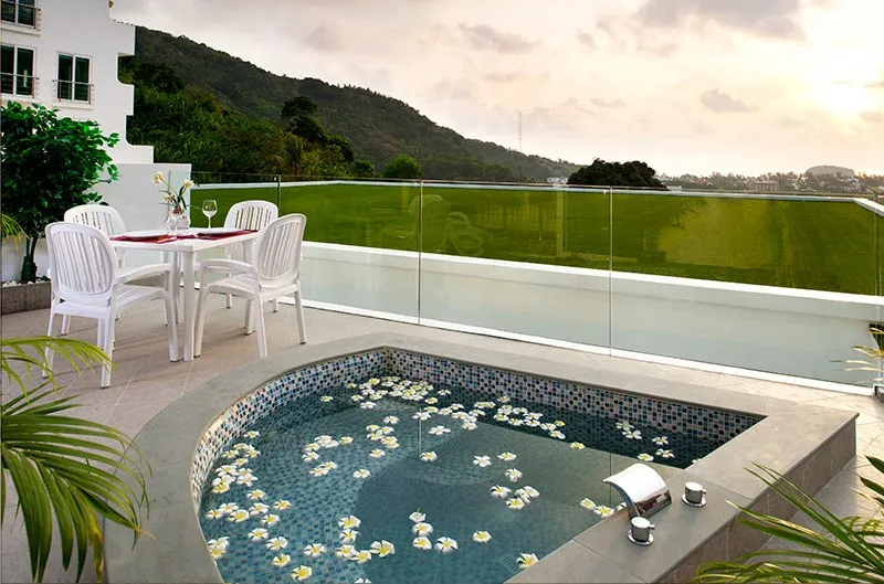 Kata Ocean View Condominium