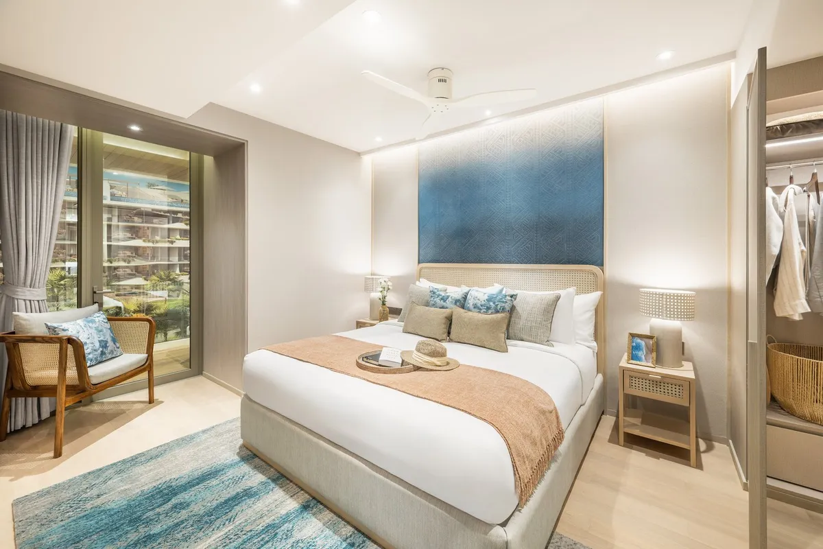 Laguna Beach Residences Bayside