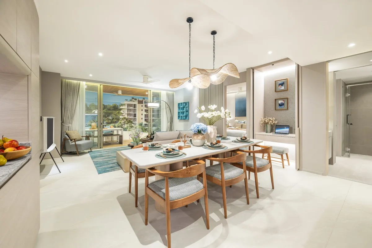Laguna Beach Residences Bayside