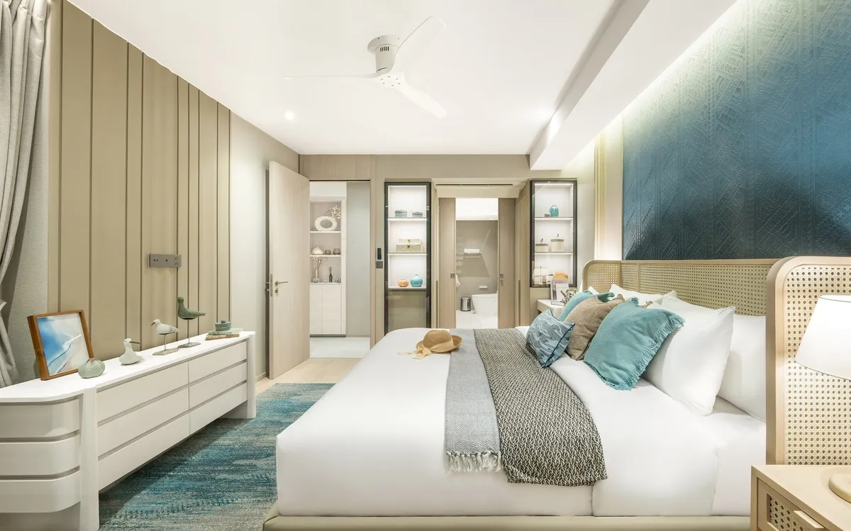 Laguna Beach Residences Bayside