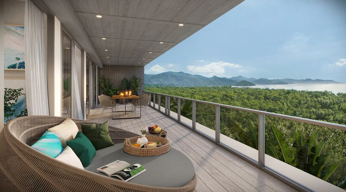 Laguna Beach Residences Reef