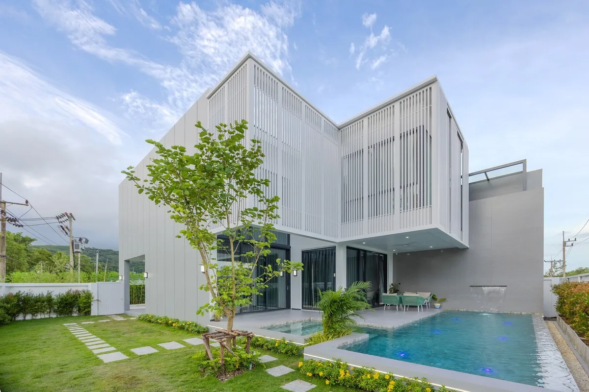 Larimar Villa