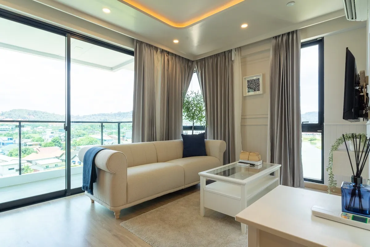 Royal Lee The Terminal Phuket