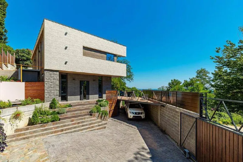 House 250 m² · Akhun