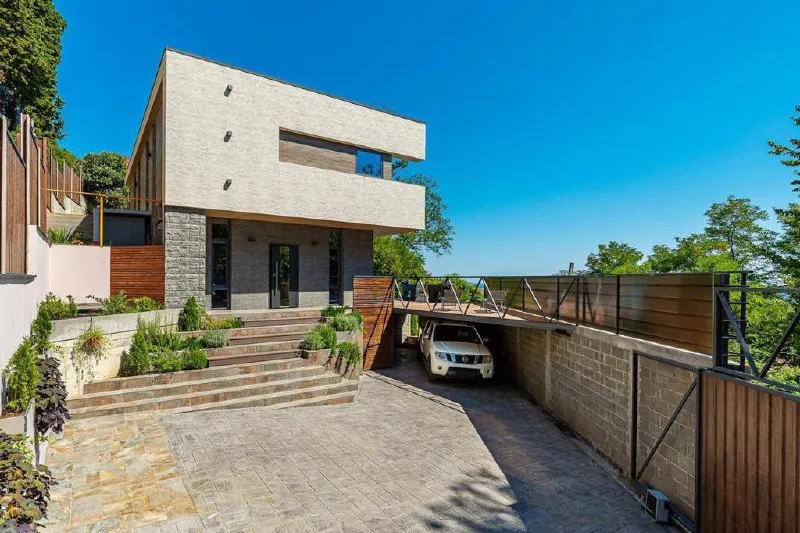 House 250 m² · Akhun