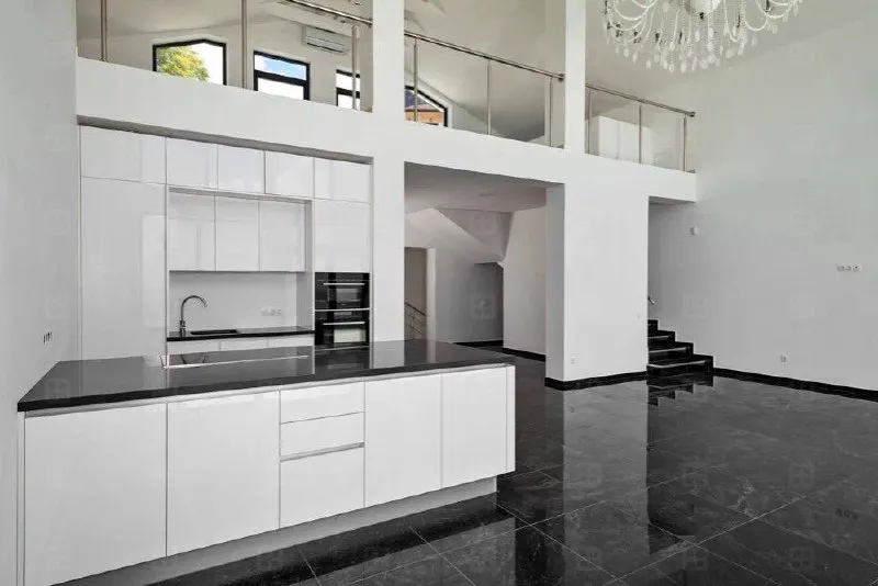 House 320 m² · Khosta