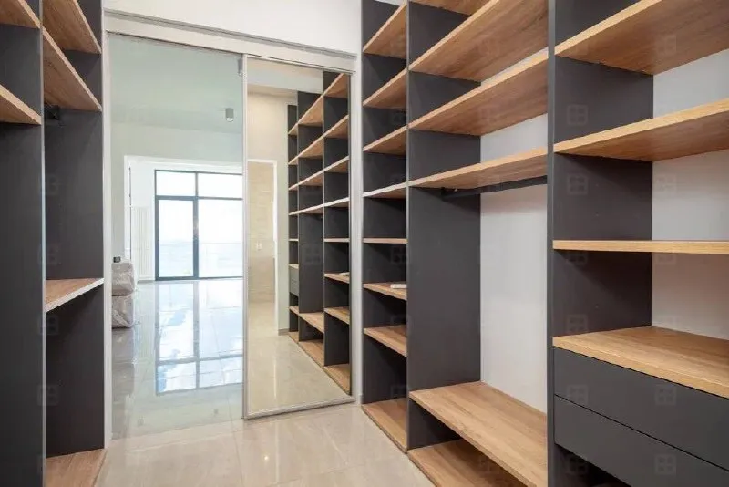 House 320 m² · Khosta