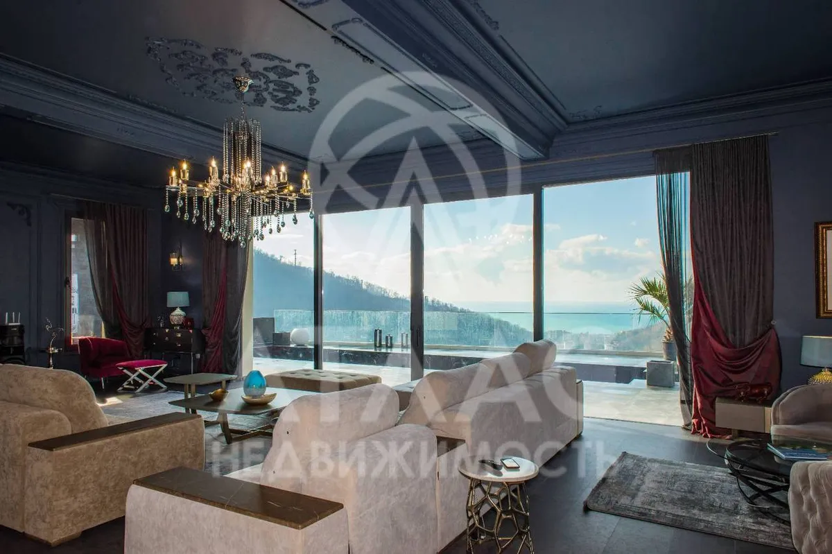 House 800 m² · Khosta