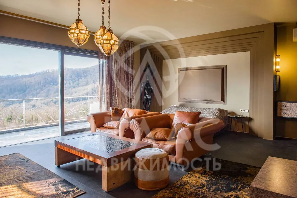 House 800 m² · Khosta