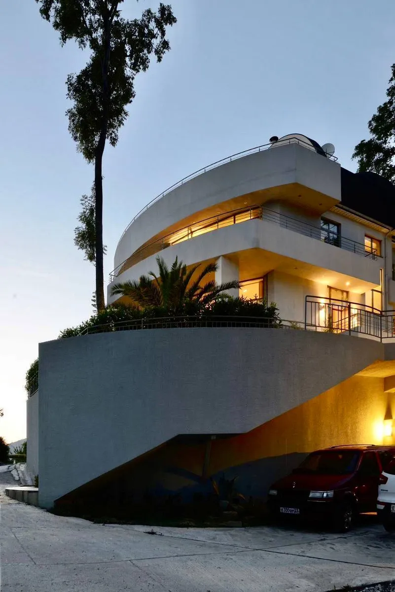 House 550 m² · Khosta