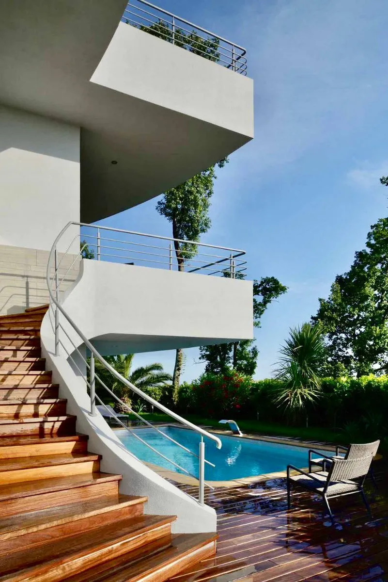 House 550 m² · Khosta