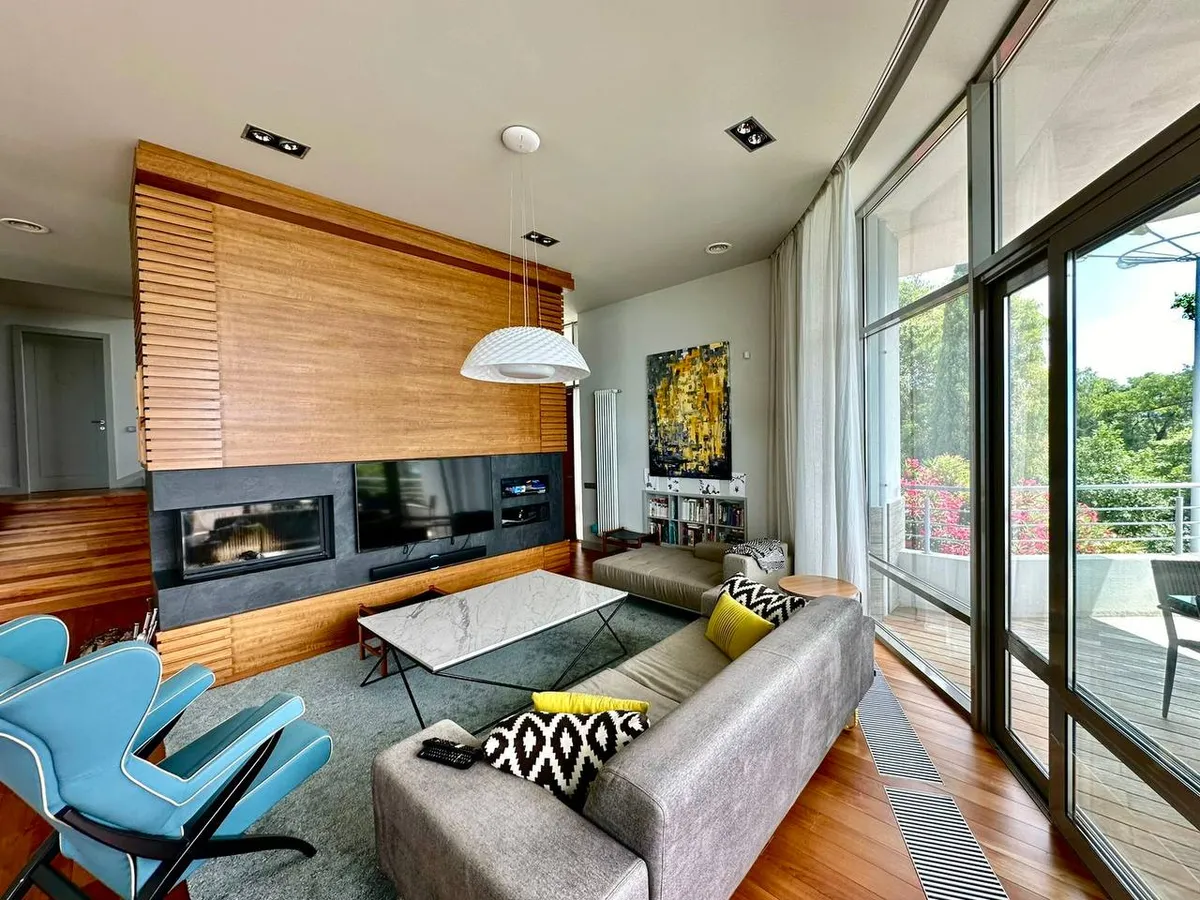 House 550 m² · Khosta