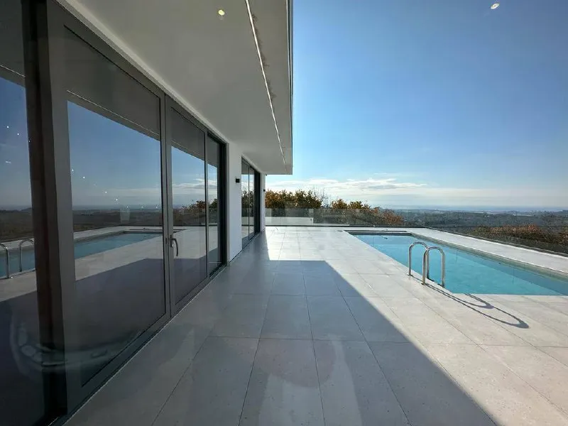 House 650 m² · Nizhnyaya Shilovka