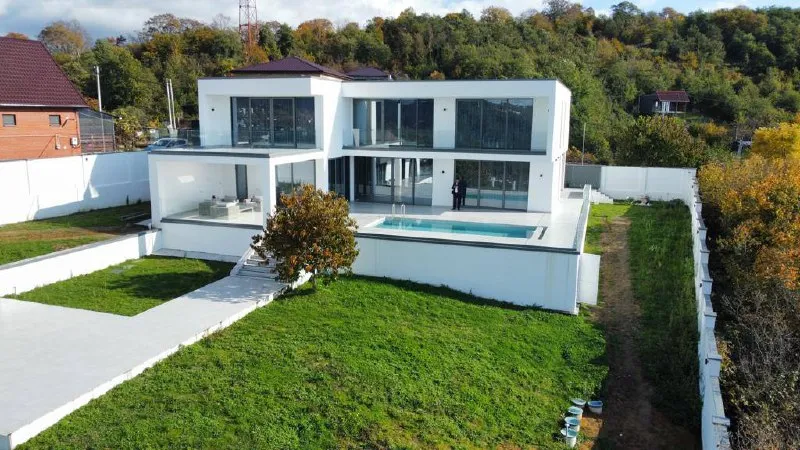House 650 m² · Nizhnyaya Shilovka