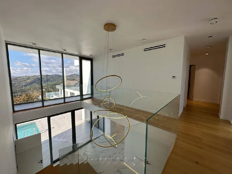 House 650 m² · Nizhnyaya Shilovka