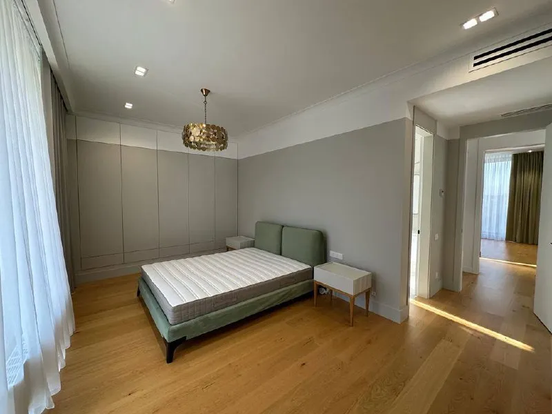 House 650 m² · Nizhnyaya Shilovka