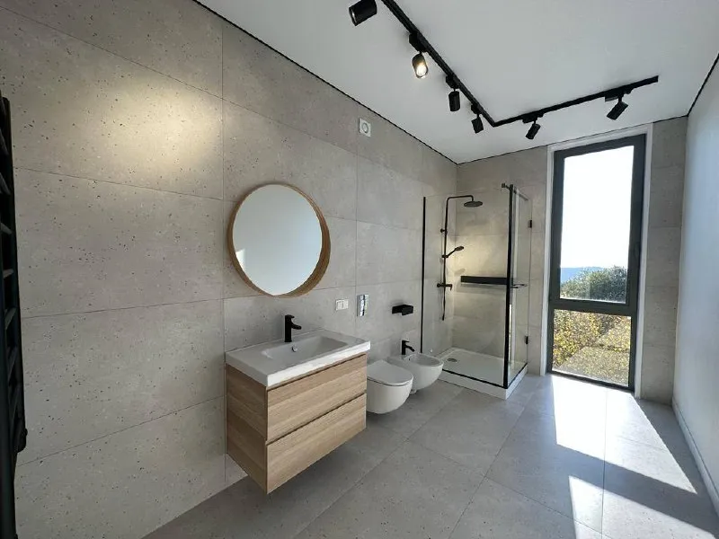 House 650 m² · Nizhnyaya Shilovka