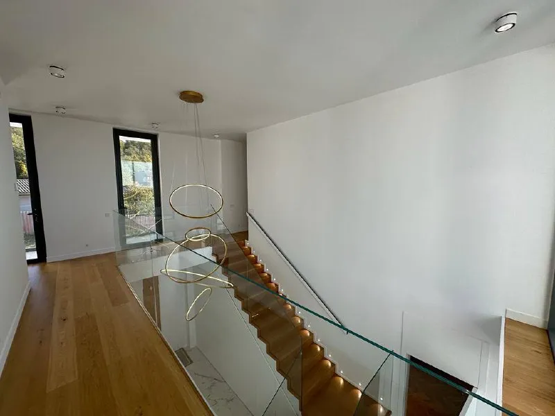 House 650 m² · Nizhnyaya Shilovka