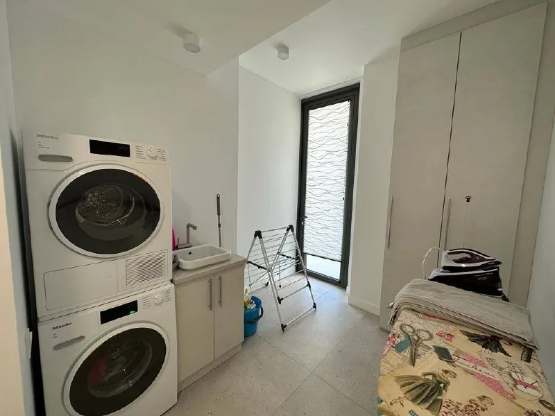 House 650 m² · Nizhnyaya Shilovka