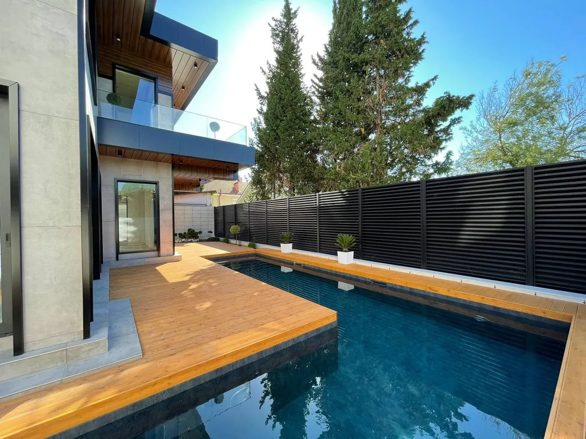 House 400 m² · Novy Sochi