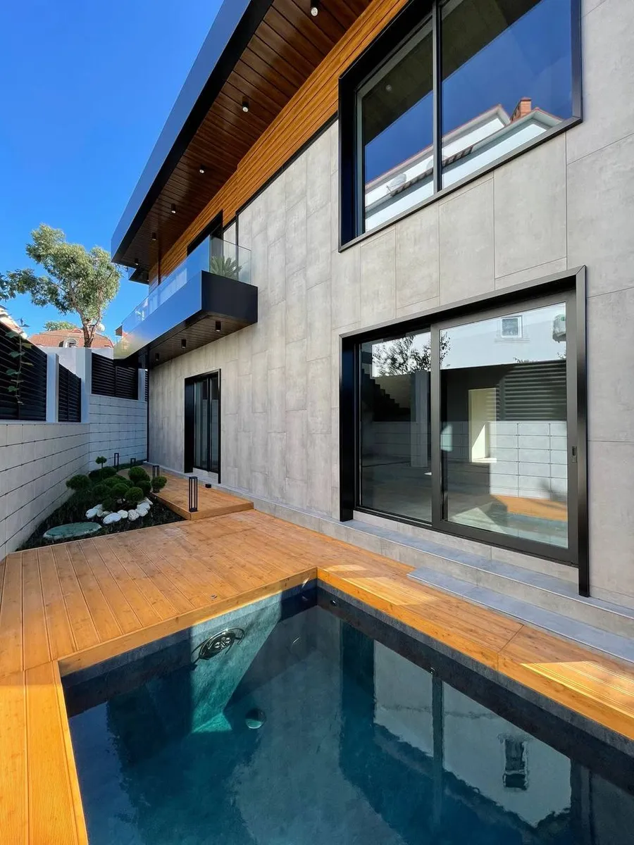 House 400 m² · Novy Sochi