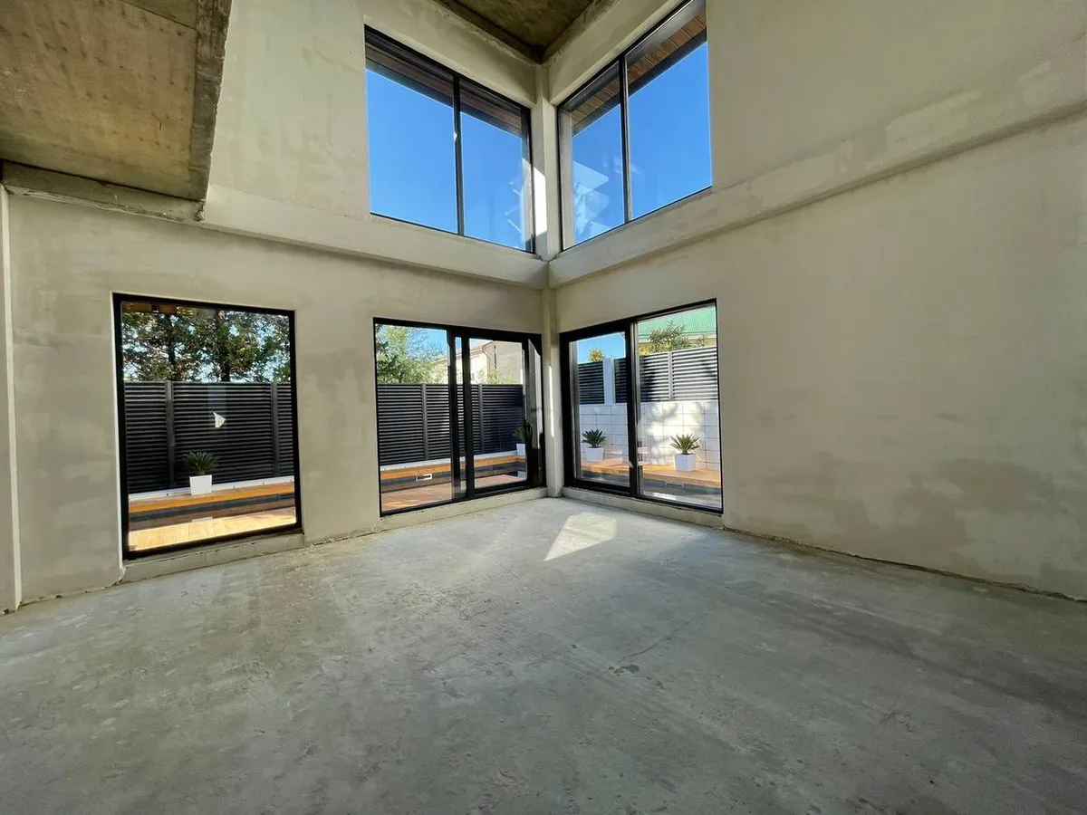 House 400 m² · Novy Sochi