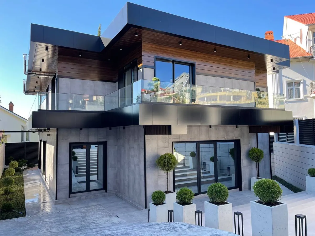 House 400 m² · Novy Sochi