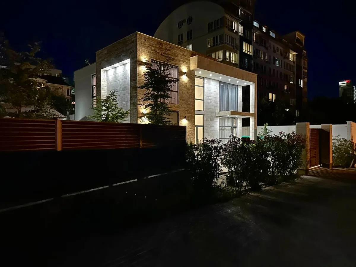 Дом 400 м² · Новый Сочи
