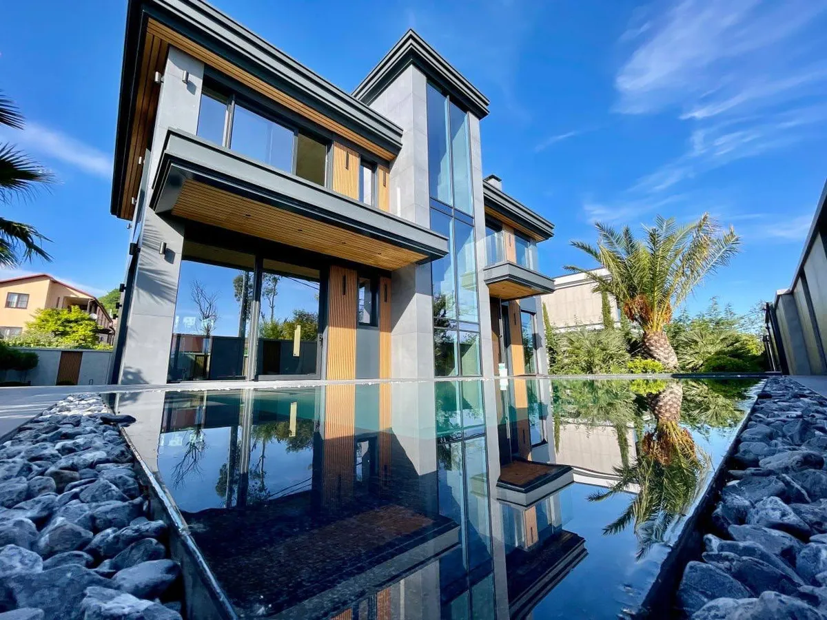 House 300 m² · Sirius