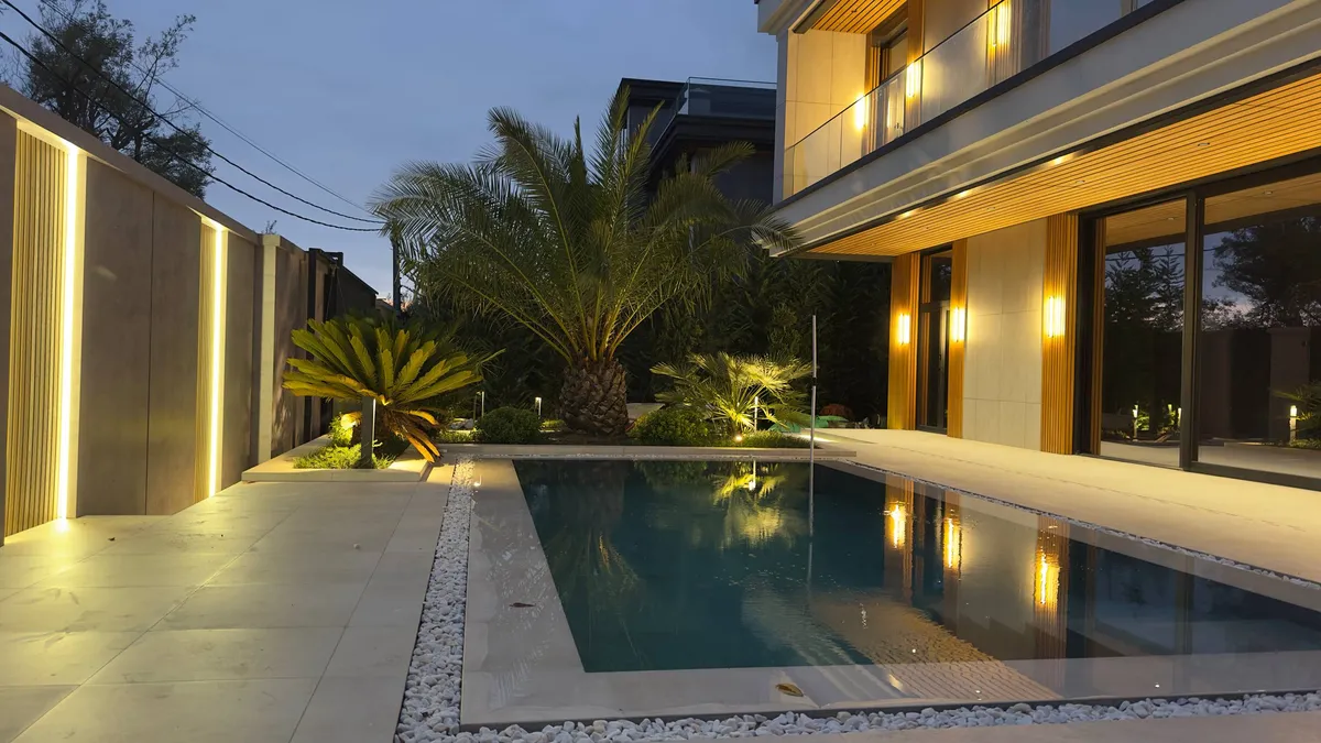 House 300 m² · Sirius