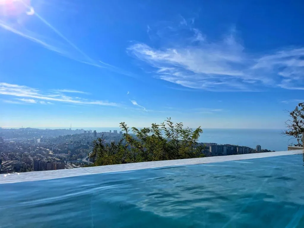 House 350 m² · Sochi