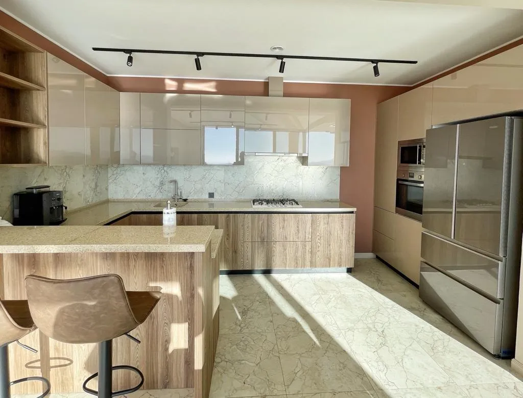 House 350 m² · Sochi