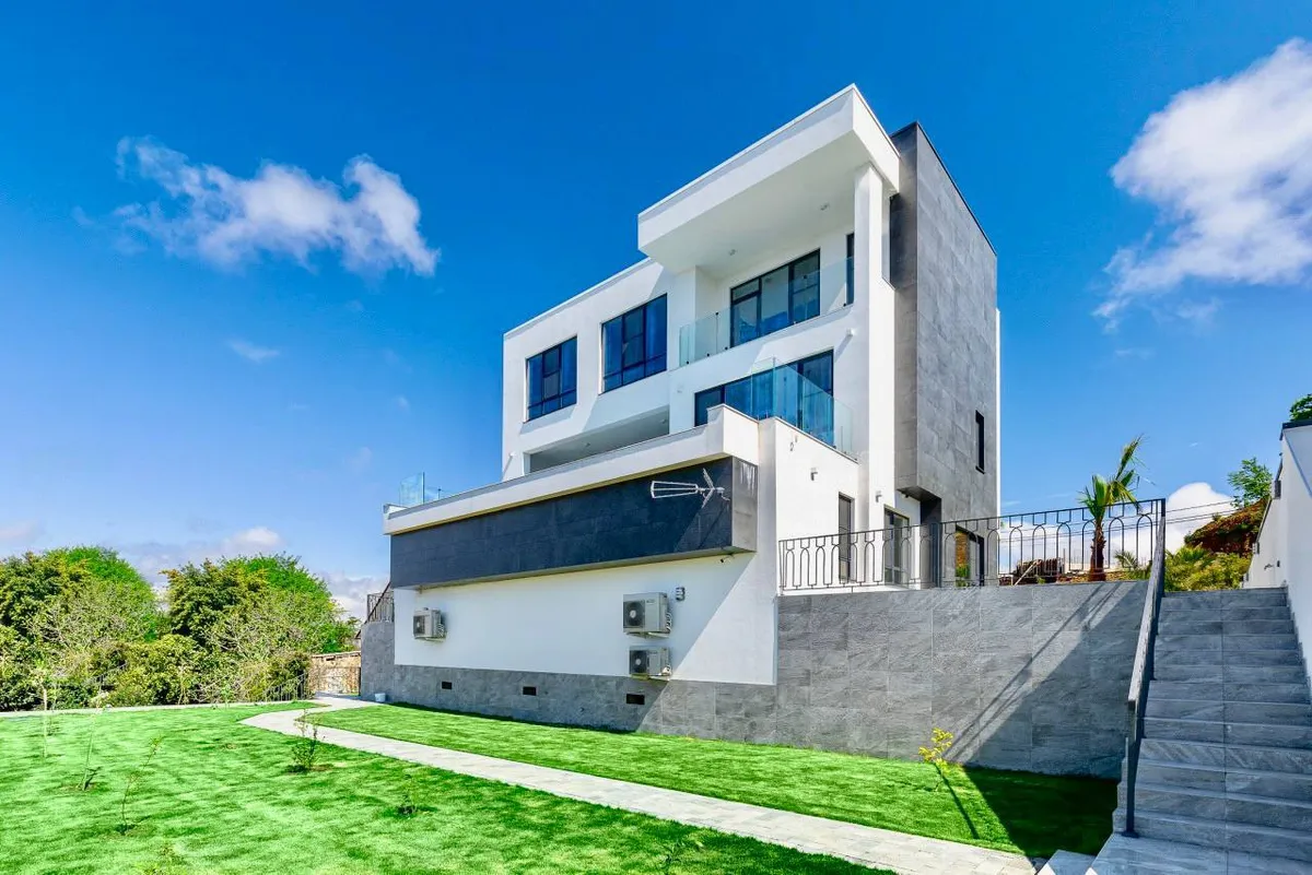 House 500 m² · Verkhneveseloye