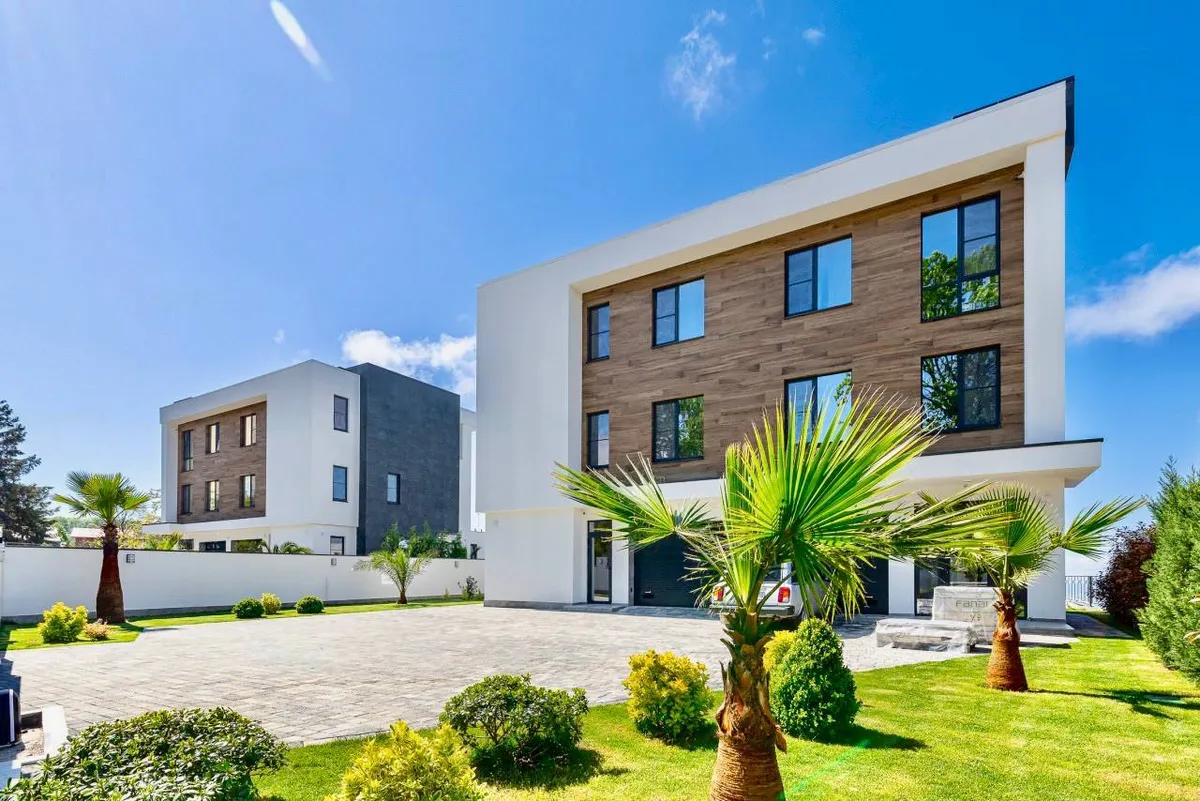 House 500 m² · Verkhneveseloye